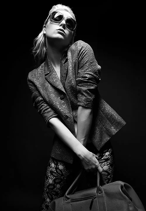 Donna-sfondo-nero 500×721 e-commerce moda, webshop abbigliamento, negozio online moda, vestiti online, abbigliamento uomo, abbigliamento donna, abbigliamento bambino, abbigliamento bambina, abbigliamento bambini, moda uomo online, moda donna online, moda bambino online, moda bambina online, moda bambini online, offerte abbigliamento, sconti moda, promozioni abbigliamento, abbigliamento di tendenza, moda online 2024, capi moda uomo, capi moda donna, capi moda bambino, capi moda bambina, capi moda bambini, abbigliamento online scontato, moda ed offerte online, e-commerce vestiti, webshop moda uomo, webshop moda donna, webshop moda bambino, webshop moda bambina, offerte moda online, abbigliamento scontato online, vestiti di moda online, negozio online vestiti, negozio online abbigliamento, moda e offerte, abbigliamento fashion online, promozioni online abbigliamento, moda esclusiva online, capi moda in offerta, abbigliamento online a prezzi ridotti