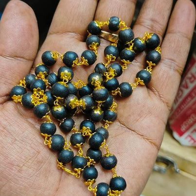 Karungali/Ebony Beads Mala with copper caps (54 Beads Mala) - immagine 2
