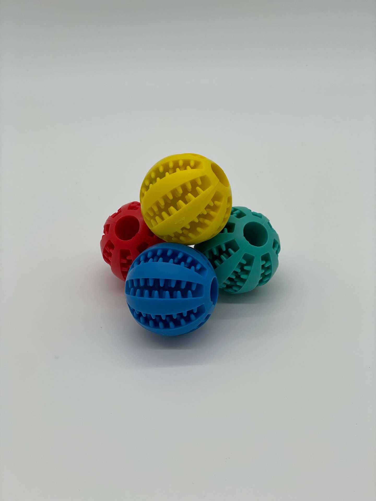 Treat Dispensing Ball - Medium - immagine 2