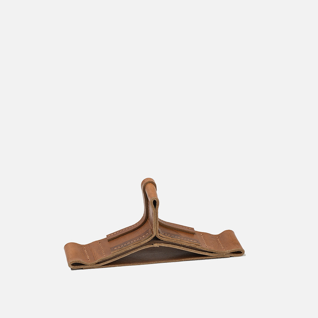 Leather Stand for AirPods Max - immagine 2