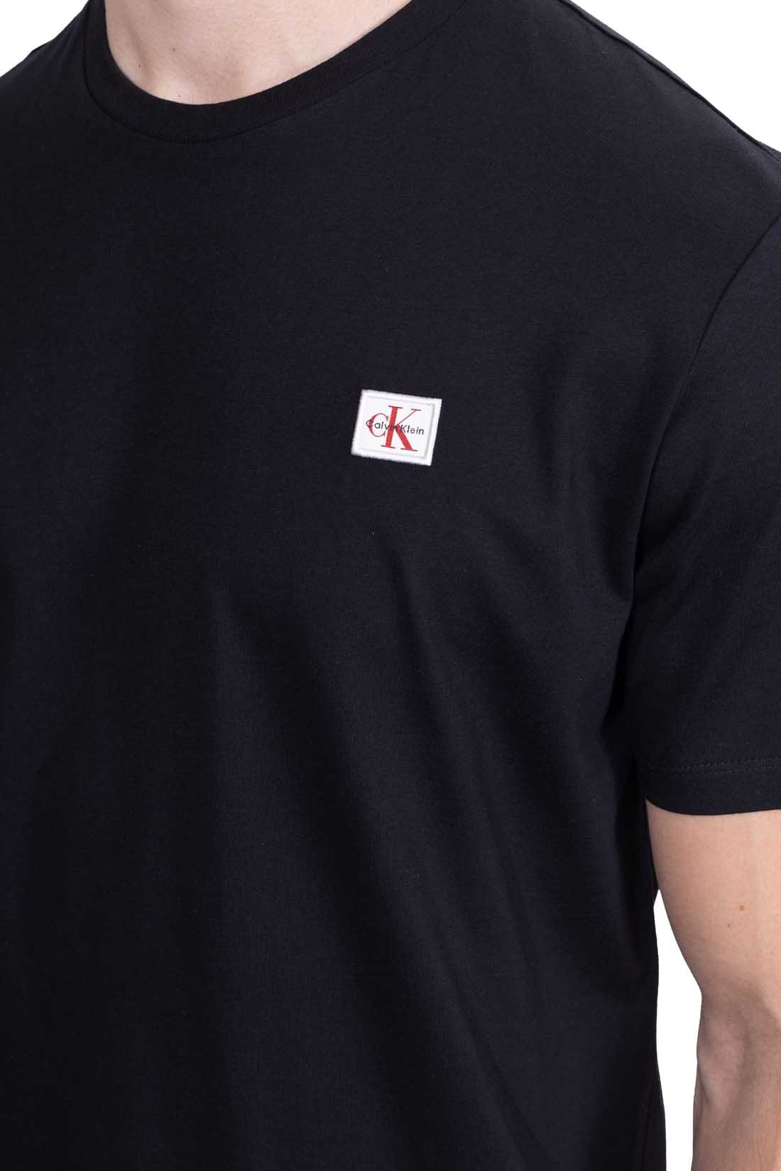 CALVIN KLEIN JEANS - T-shirt uomo con patch logo - immagine 13
