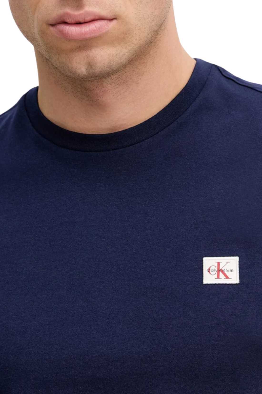 CALVIN KLEIN JEANS - T-shirt uomo con patch logo - Taglia XL - immagine 18