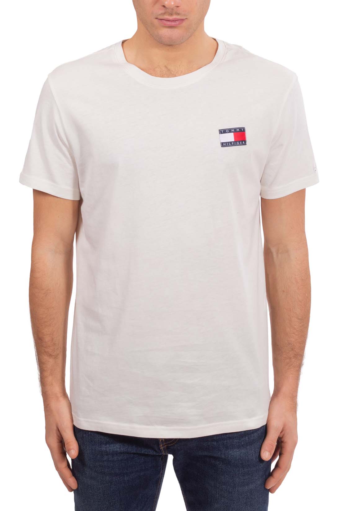 TOMMY HILFIGER - Men's regular T-shirt with logo patch - immagine 2