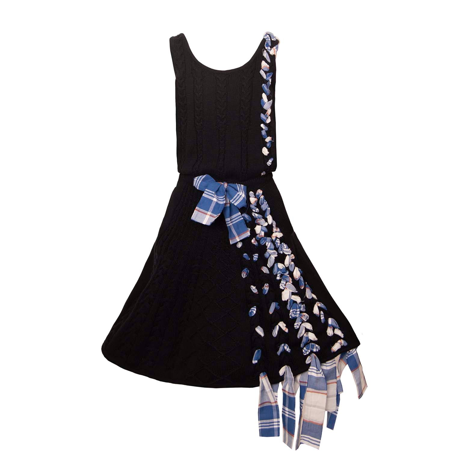 Girls Black Cable Knit Dress with Blue Tartan Details - immagine 5