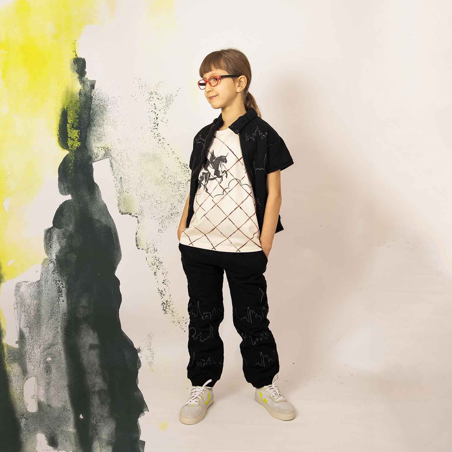 Hand-Painted Off-White T-Shirt with Unicorn - immagine 2