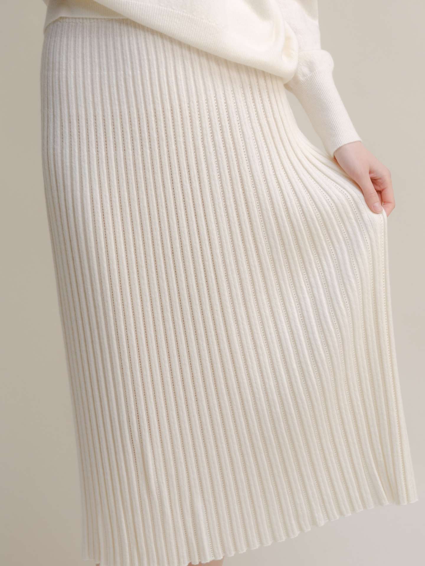 Cashmere Mix Perforated Skirt - immagine 15
