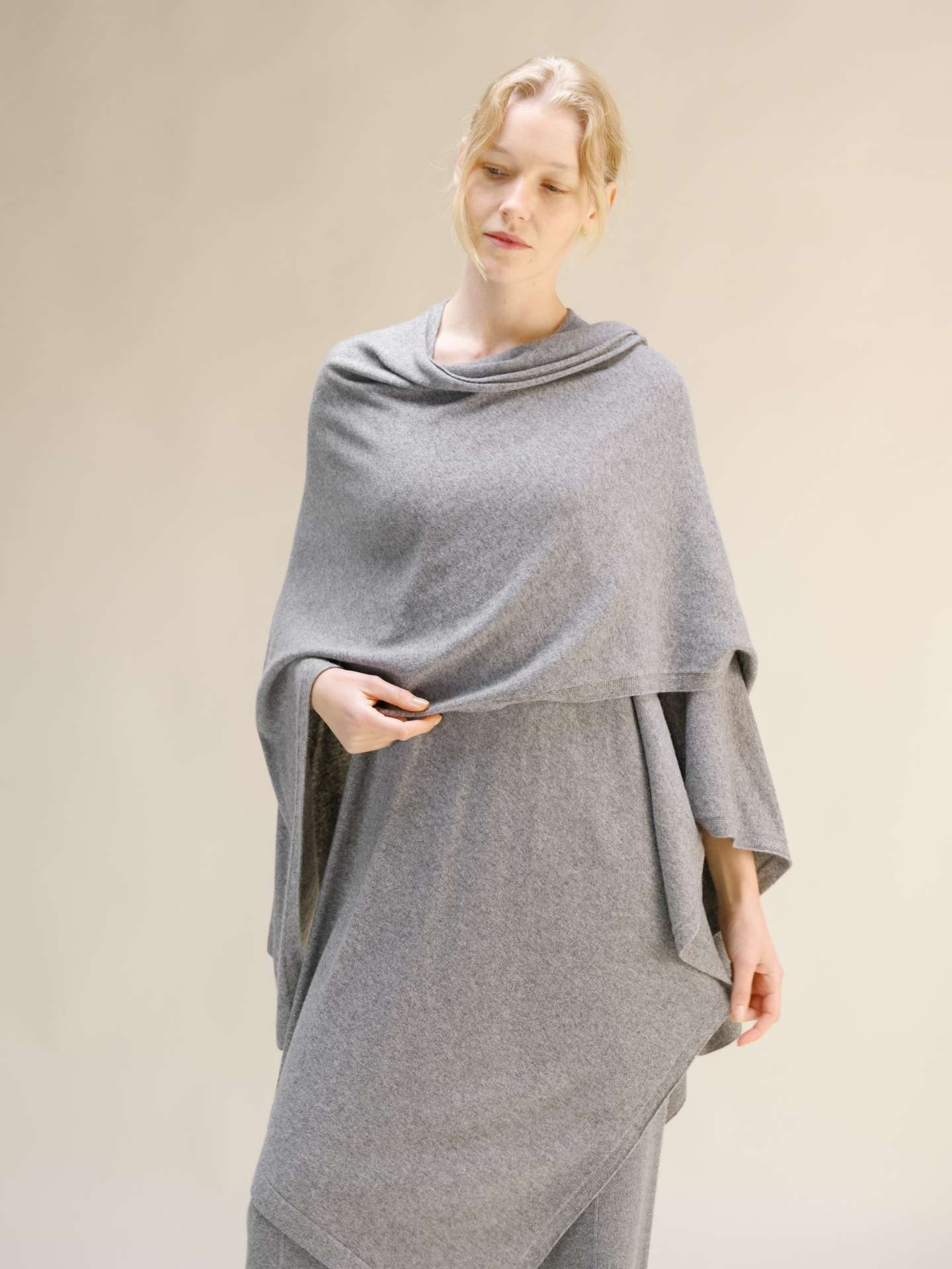 Cashmere Mix Maxi Cape - immagine 10