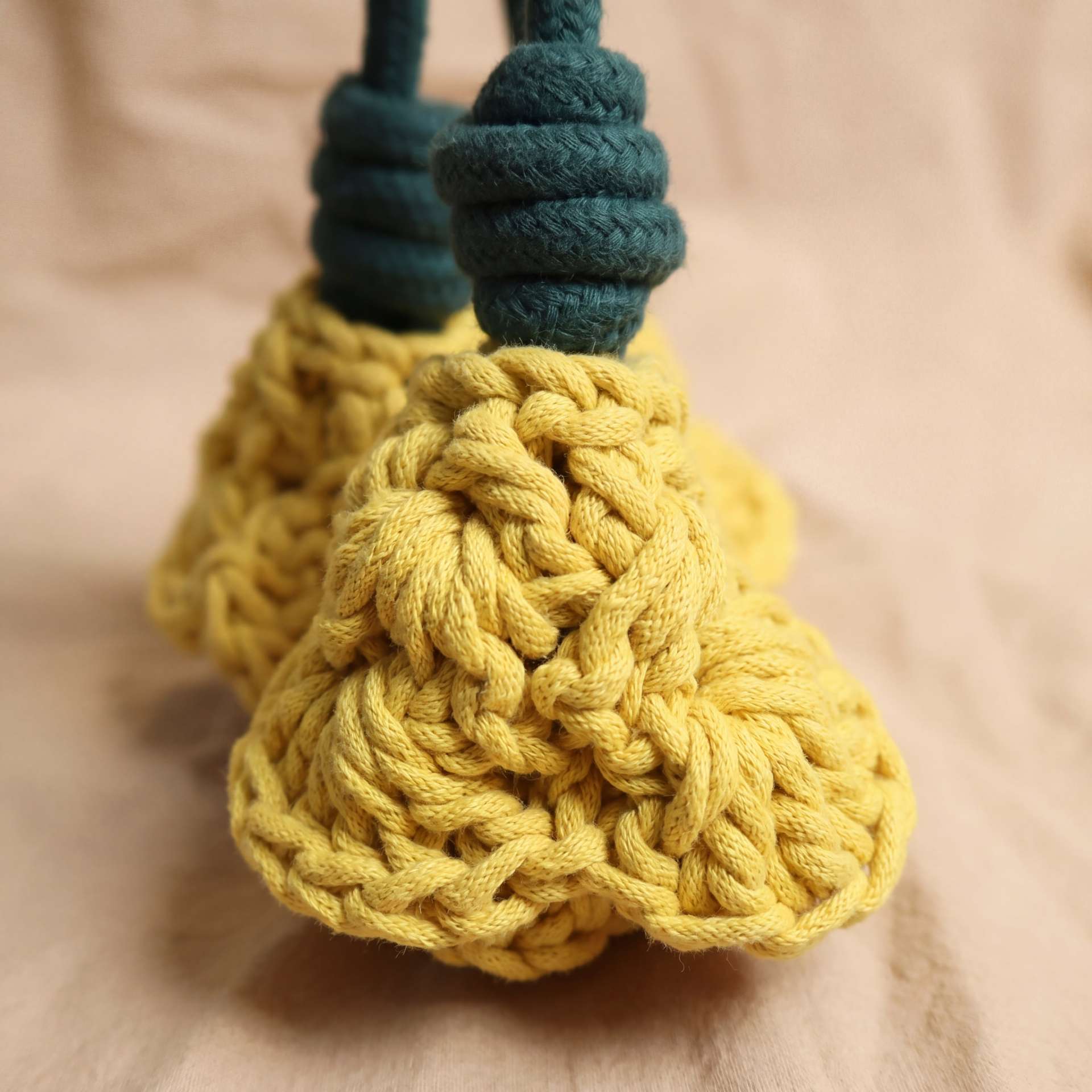 Miss Yellow: Daylily Tug Snuffle Tug Toy - immagine 3